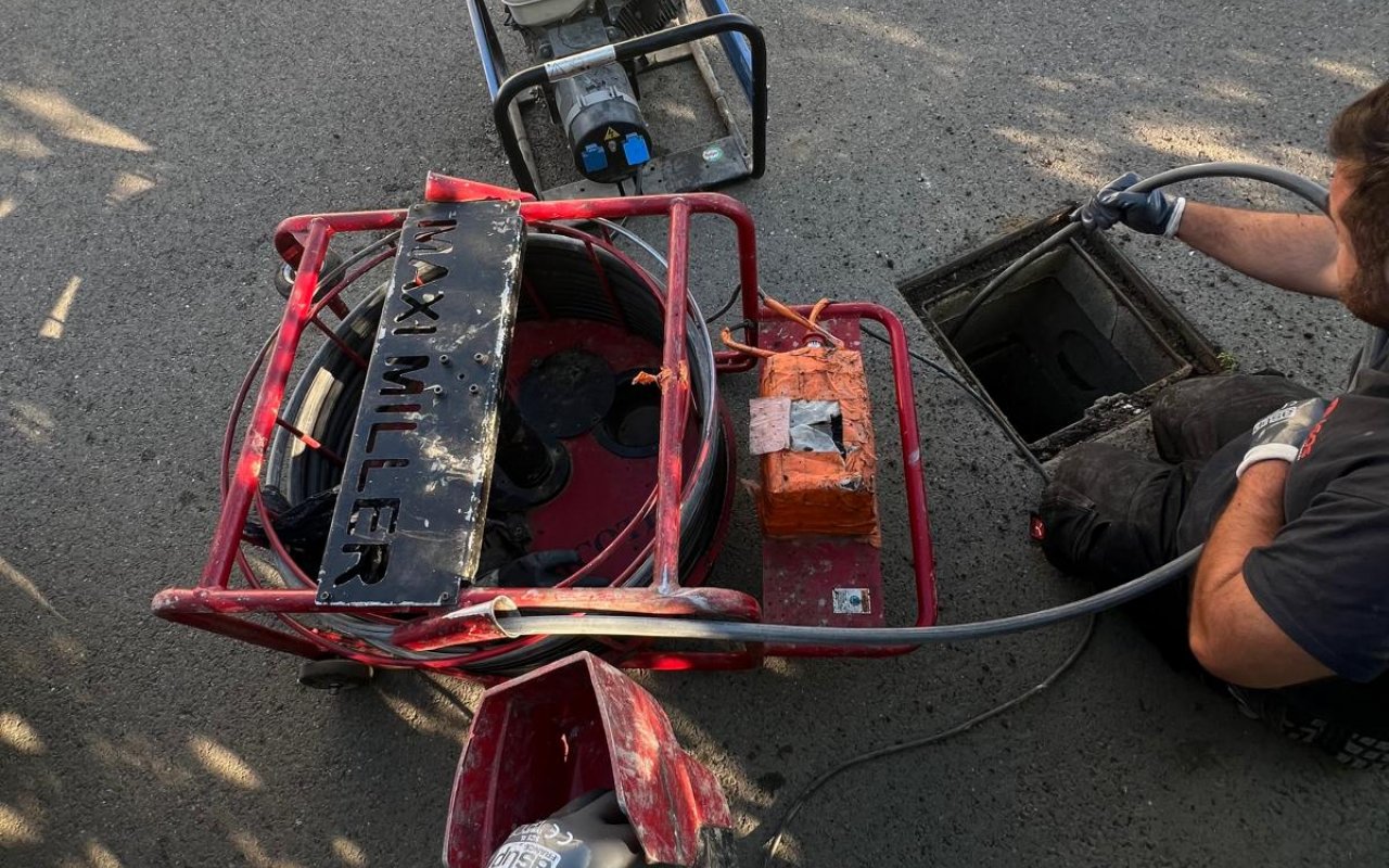 Chantier de curage mécanique de canalisation avec le robot Maxi Miller - 1